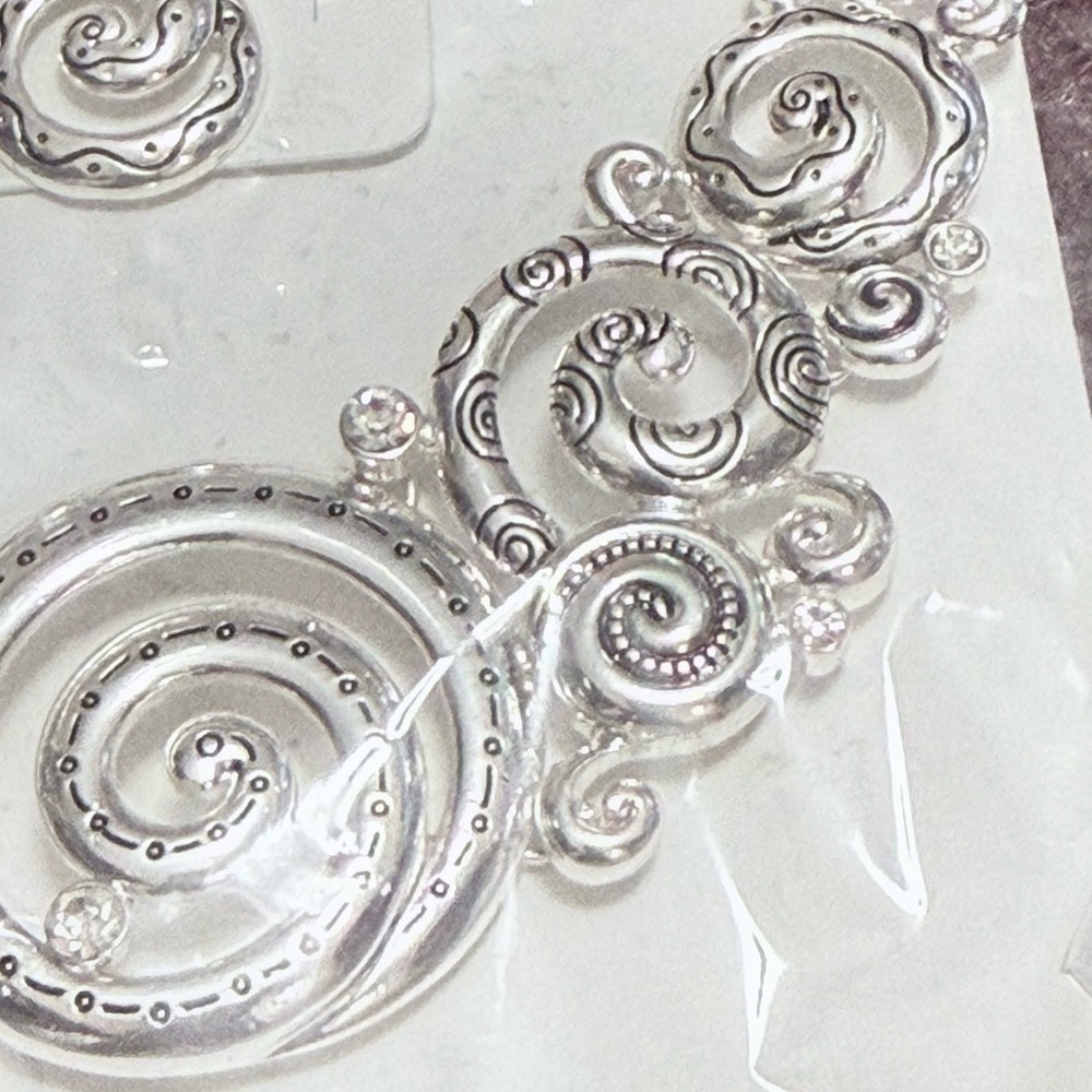 NWT Silver Tone Swirl Statement Necklace & Earrings Set Boho Romantic - Picture 3 of 5